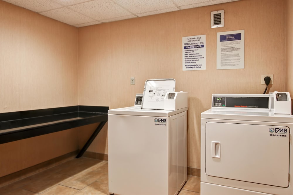 Фото Hampton Inn Waldorf