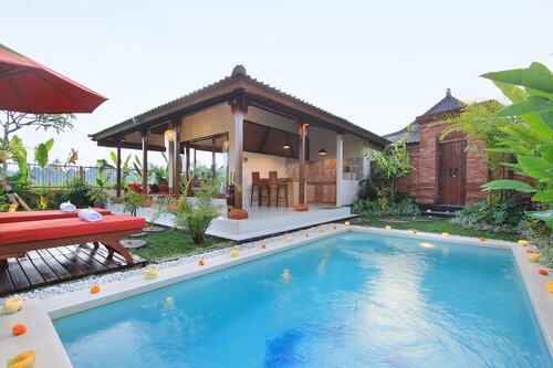 Candy Villa by Pramana Villas