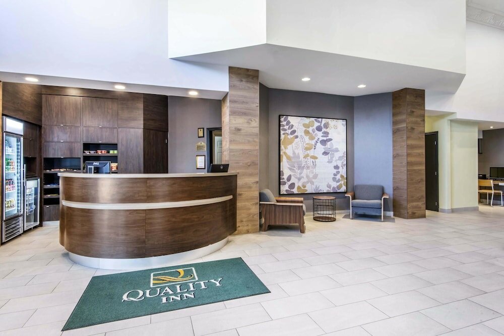 Фото Quality Inn Airport West