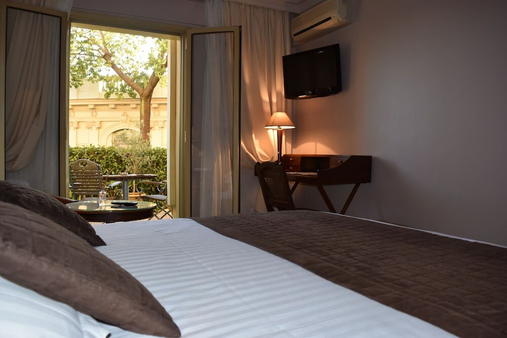 Фото Hôtel Petit Palais