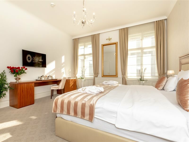 Фото Le Premier Boutique Hotel