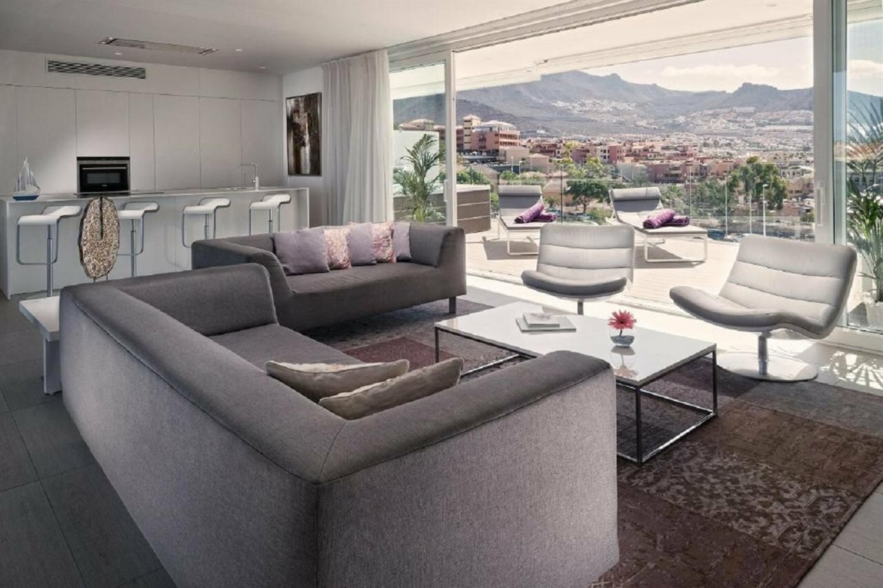 Фото Отель Baobab Suites