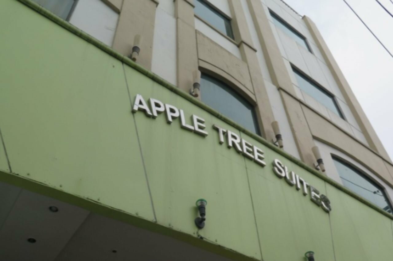 Фото Oyo 210 Apple Tree Suites