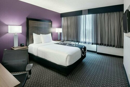 Гостиница La Quinta Inn & Suites by Wyndham Rancho Cordova Sacramento в Ранчо Кордове