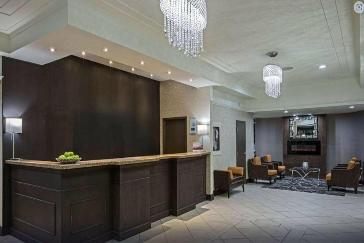 Фото Quality Inn & Suites Regina Downtown