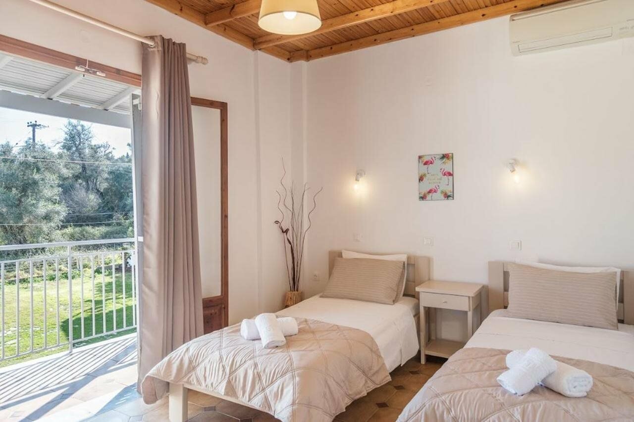 Фото Three Seasons Resort