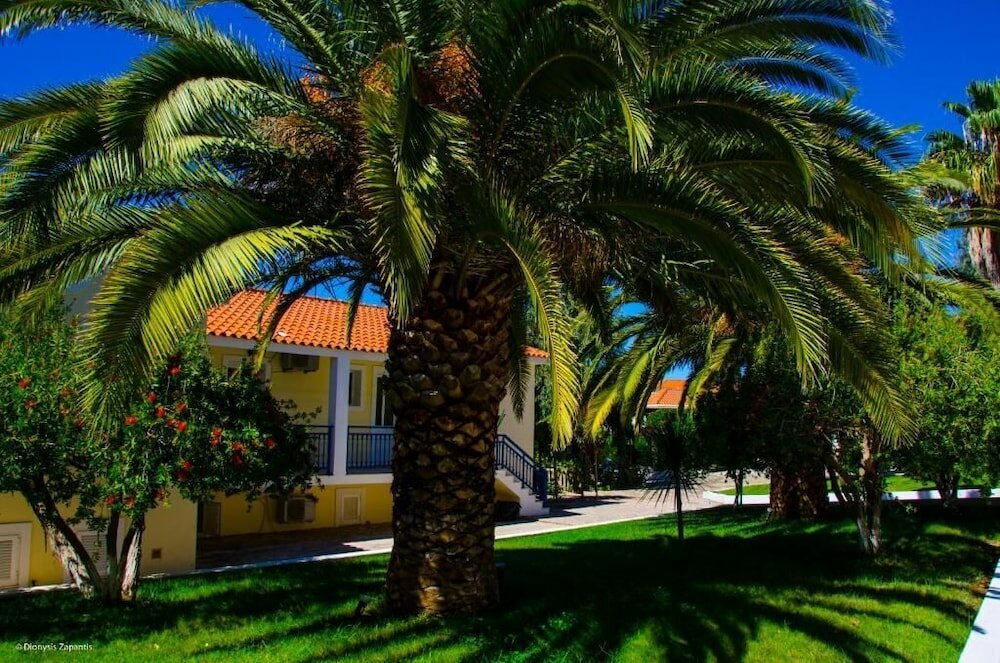 Фото Отель Liberatos Village