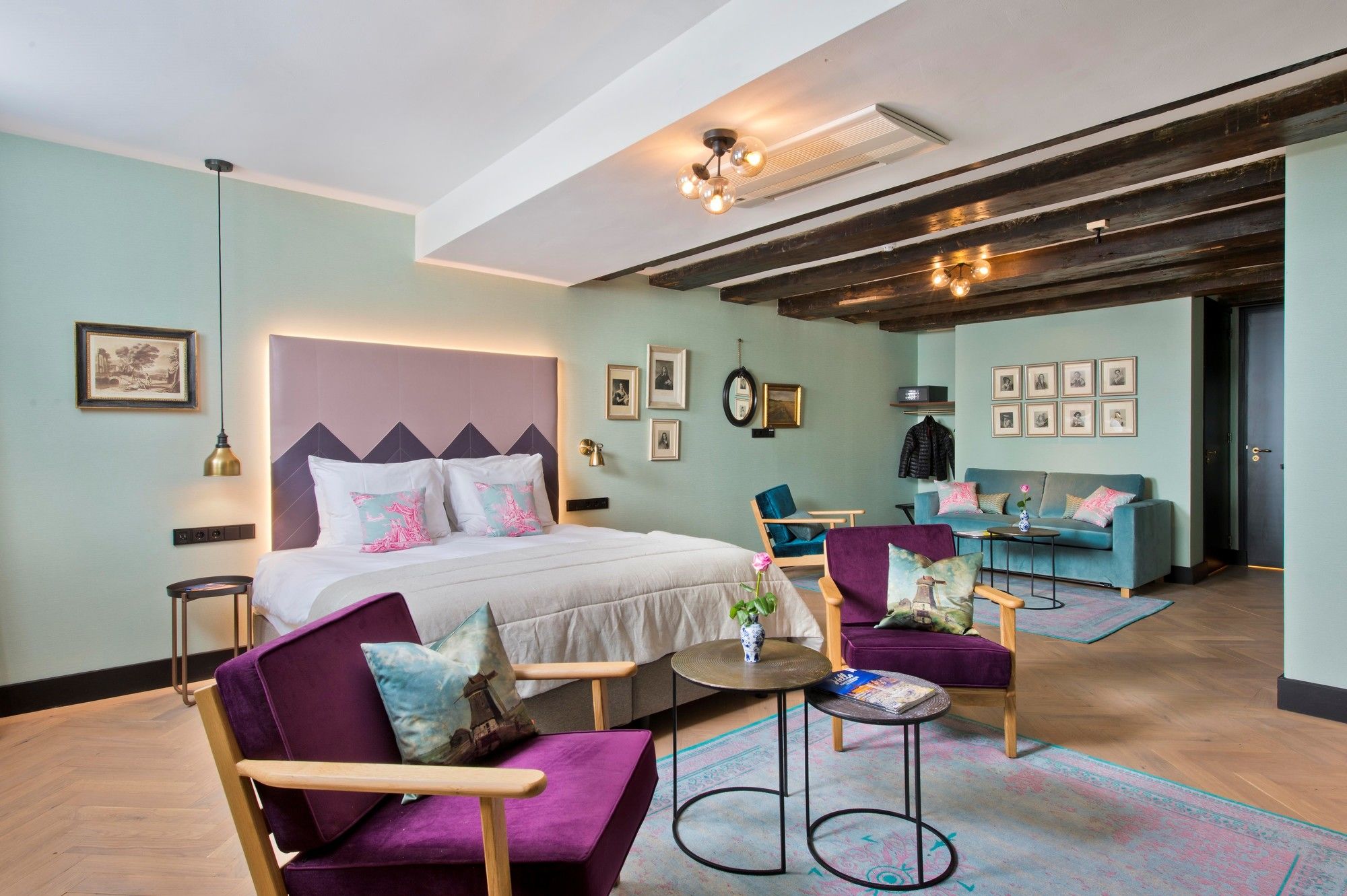 Фото The Hendrick's Hotel