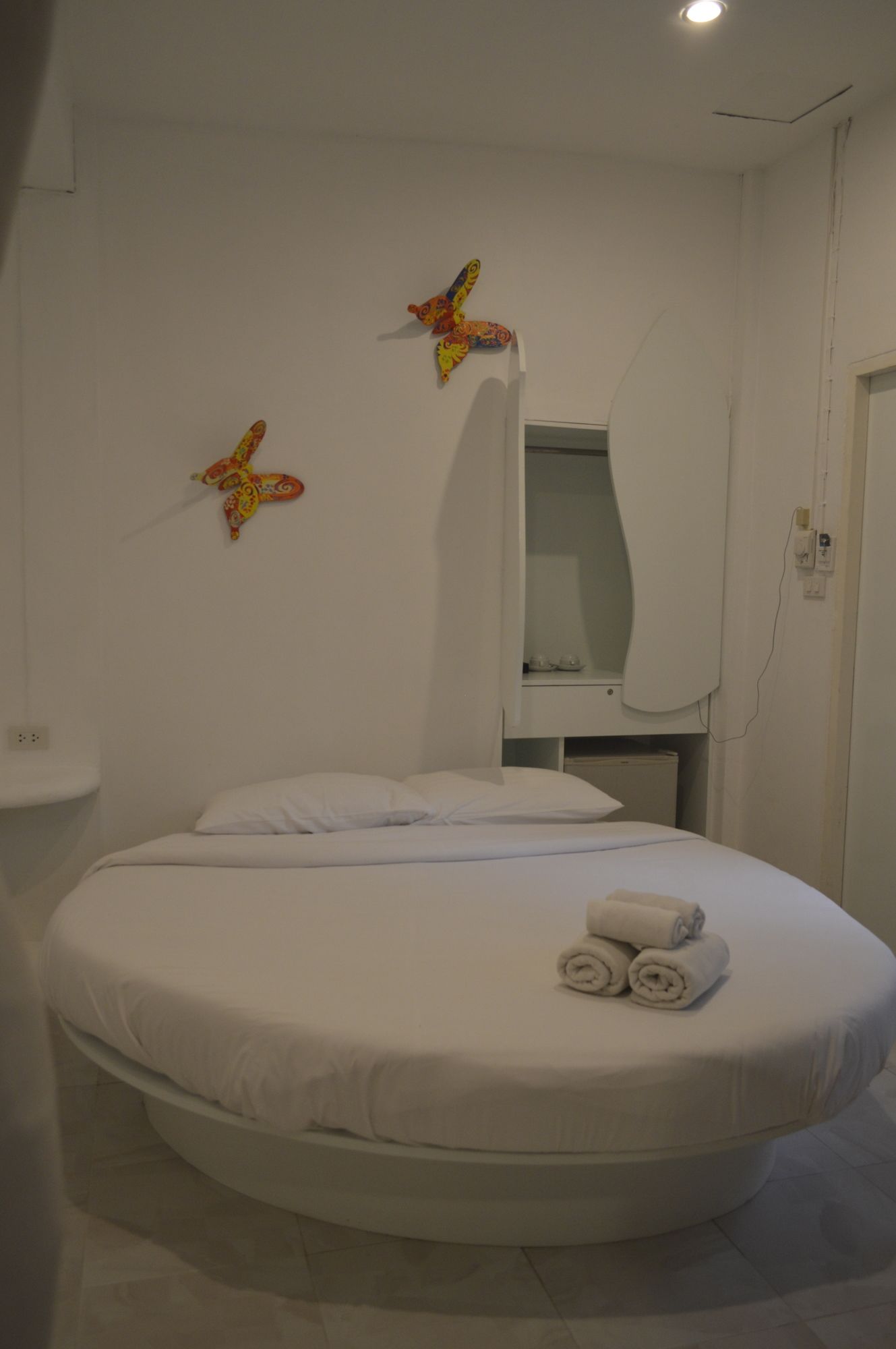 Фото Nern Chalet Beachfront Hotel