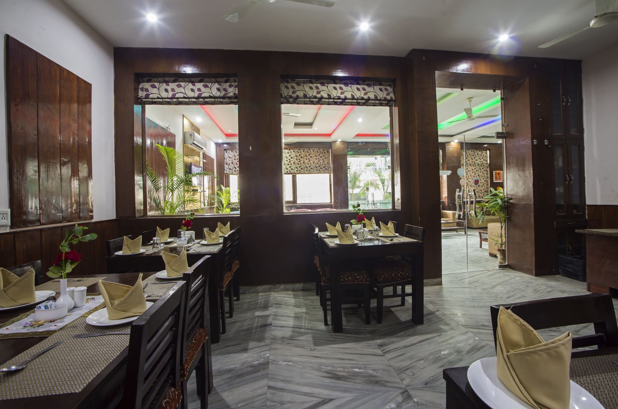 Фото Airport Hotel Olive & Blue