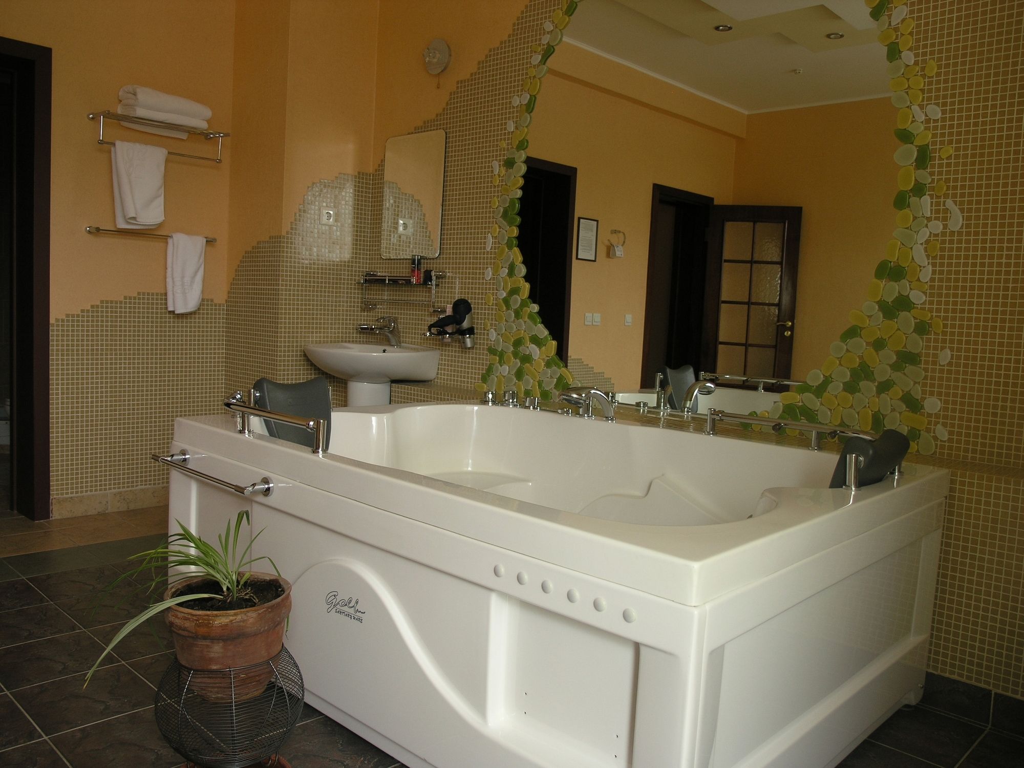 Фото Золотой Дракон