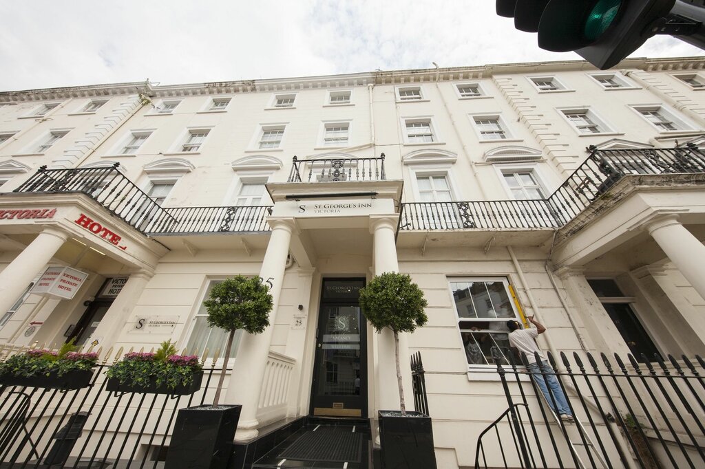 Hotel St Georges Inn Victoria, London, photo