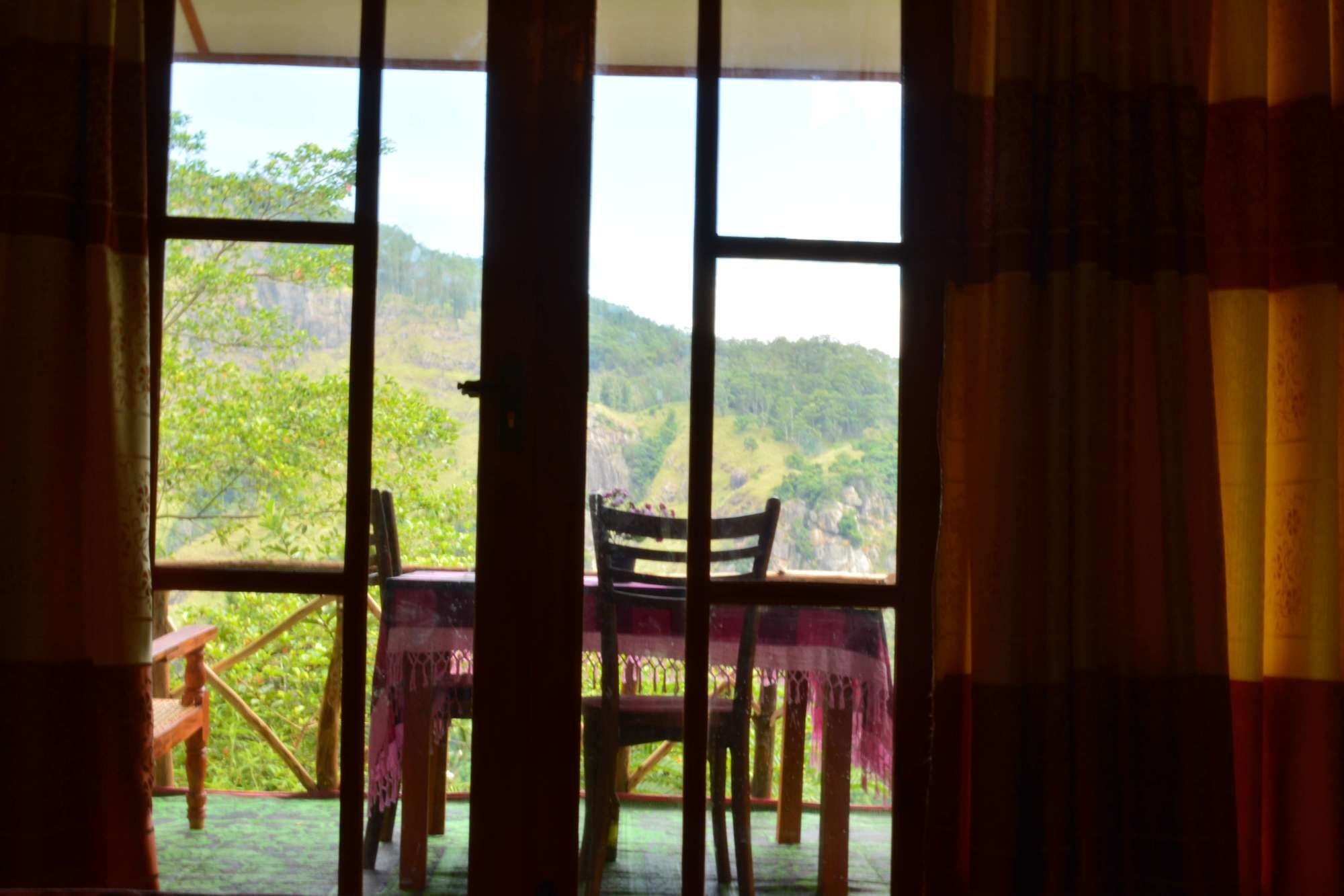 Фото Ella Ridge View Holiday Inn