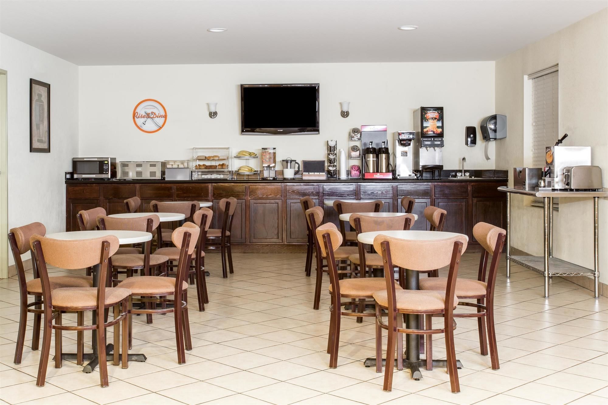 Фото Howard Johnson by Wyndham Houma