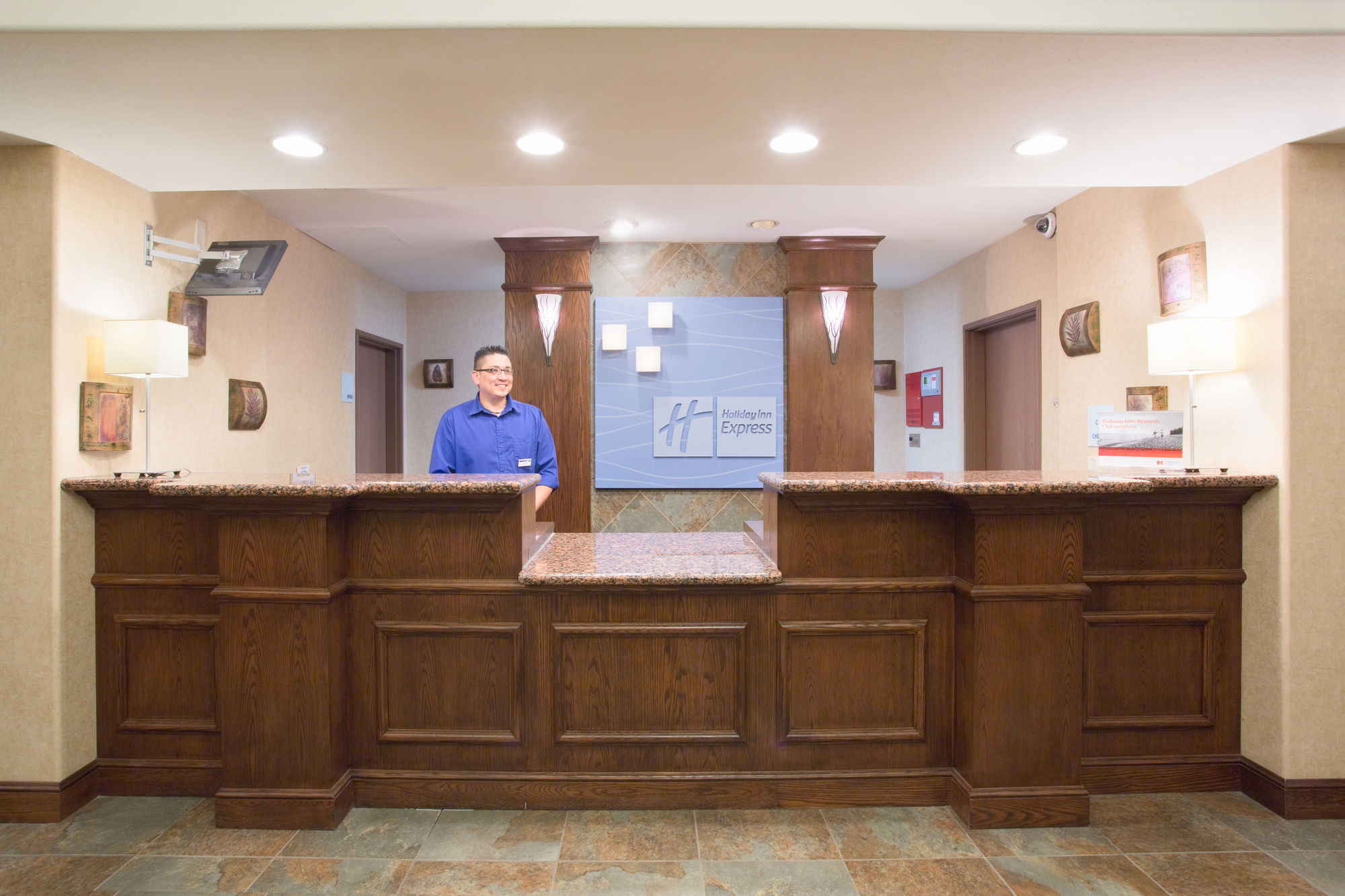 Фото Holiday Inn Express Hotel & Suites Las Vegas, an Ihg Hotel