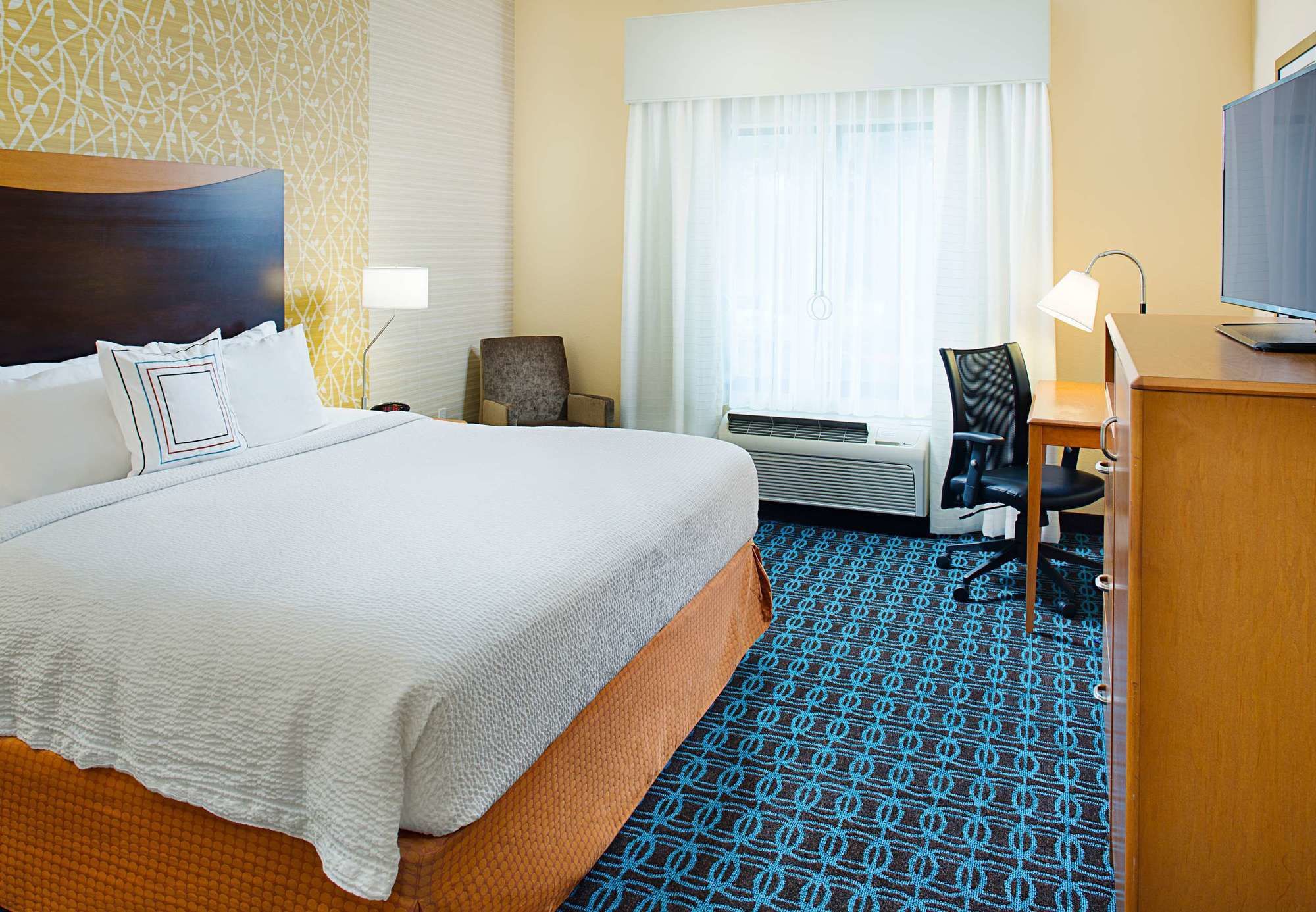Фото Fairfield Inn & Suites by Marriott San Antonio Seaworld