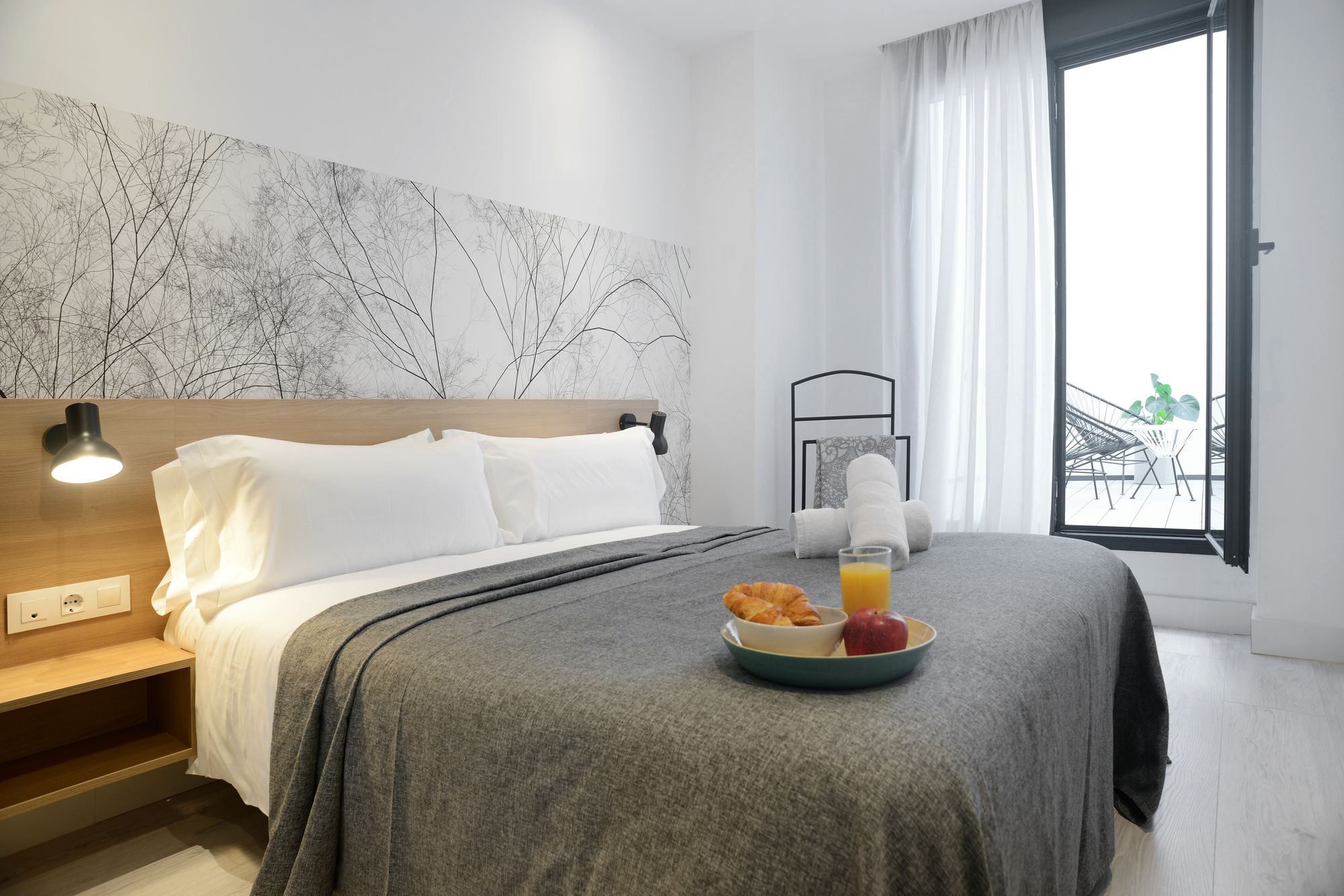 Фото Aspasios Atocha Apartments