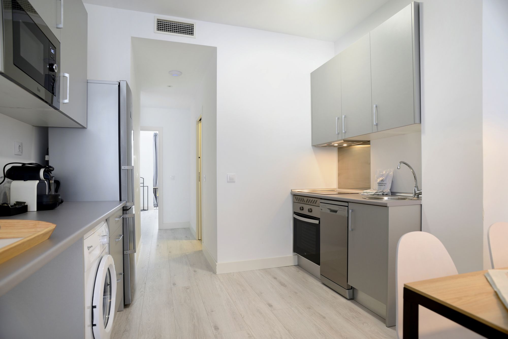 Фото Aspasios Atocha Apartments