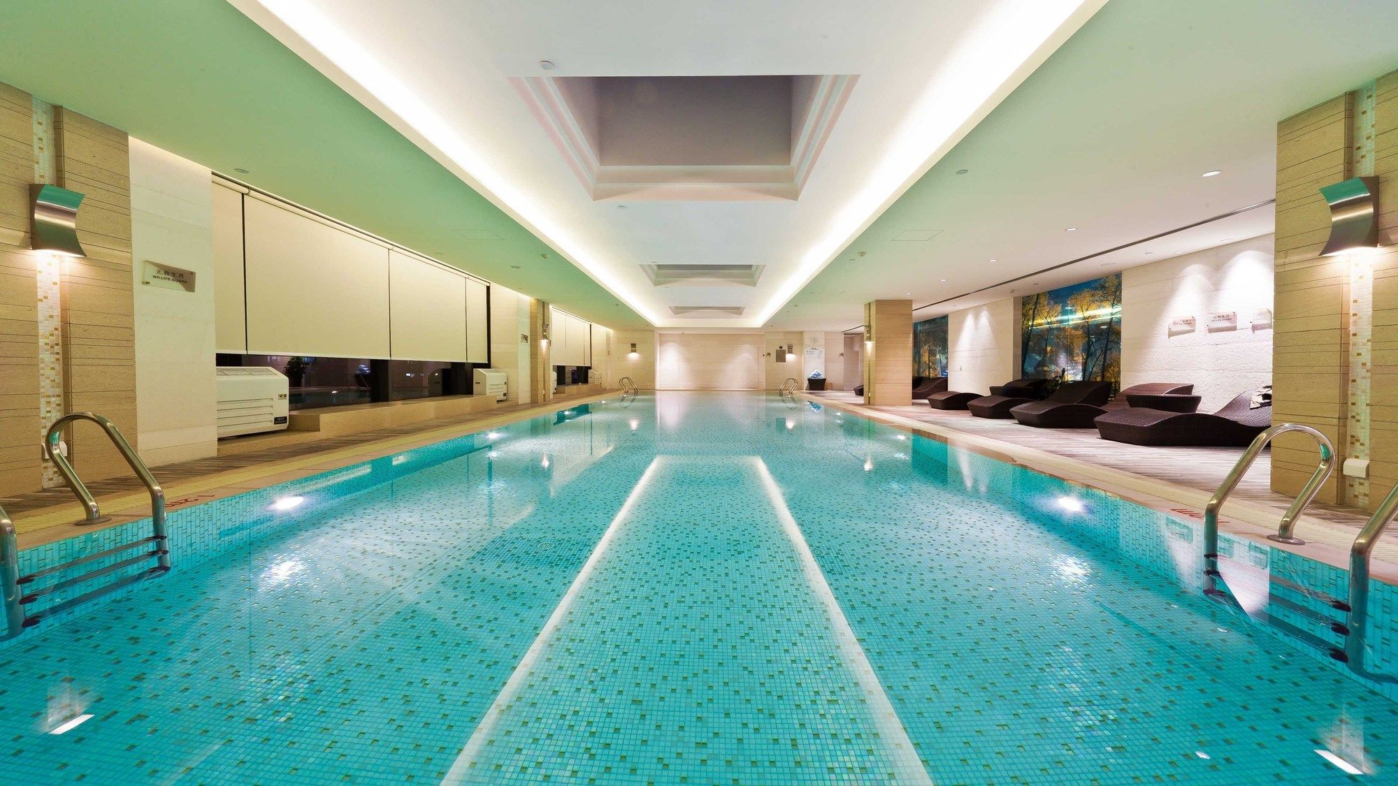 Фото Holiday Inn Qingdao City Centre