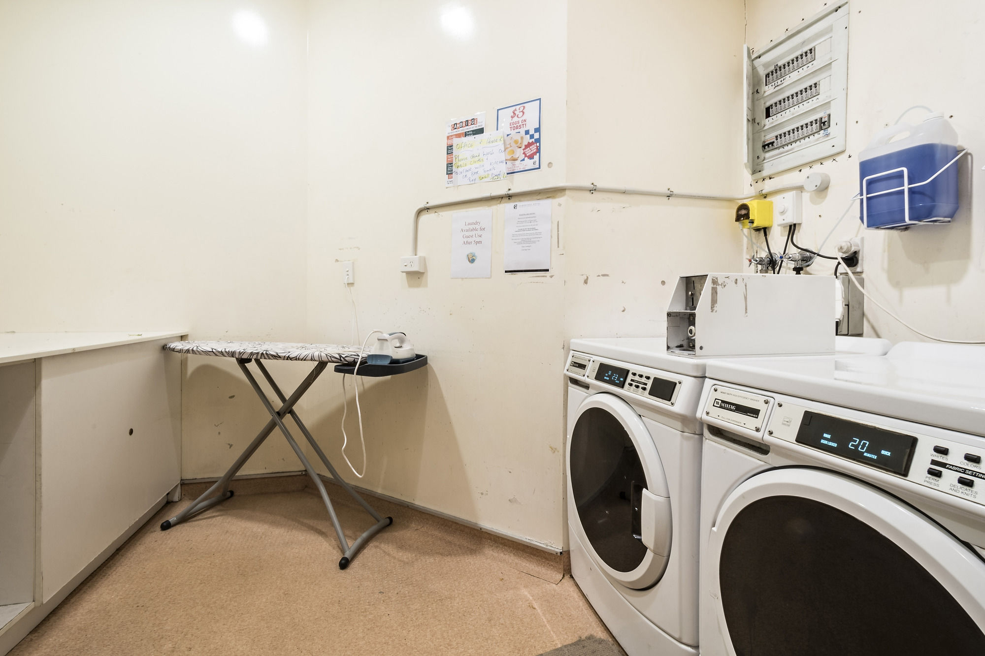 Фото The Cambridge Hotel