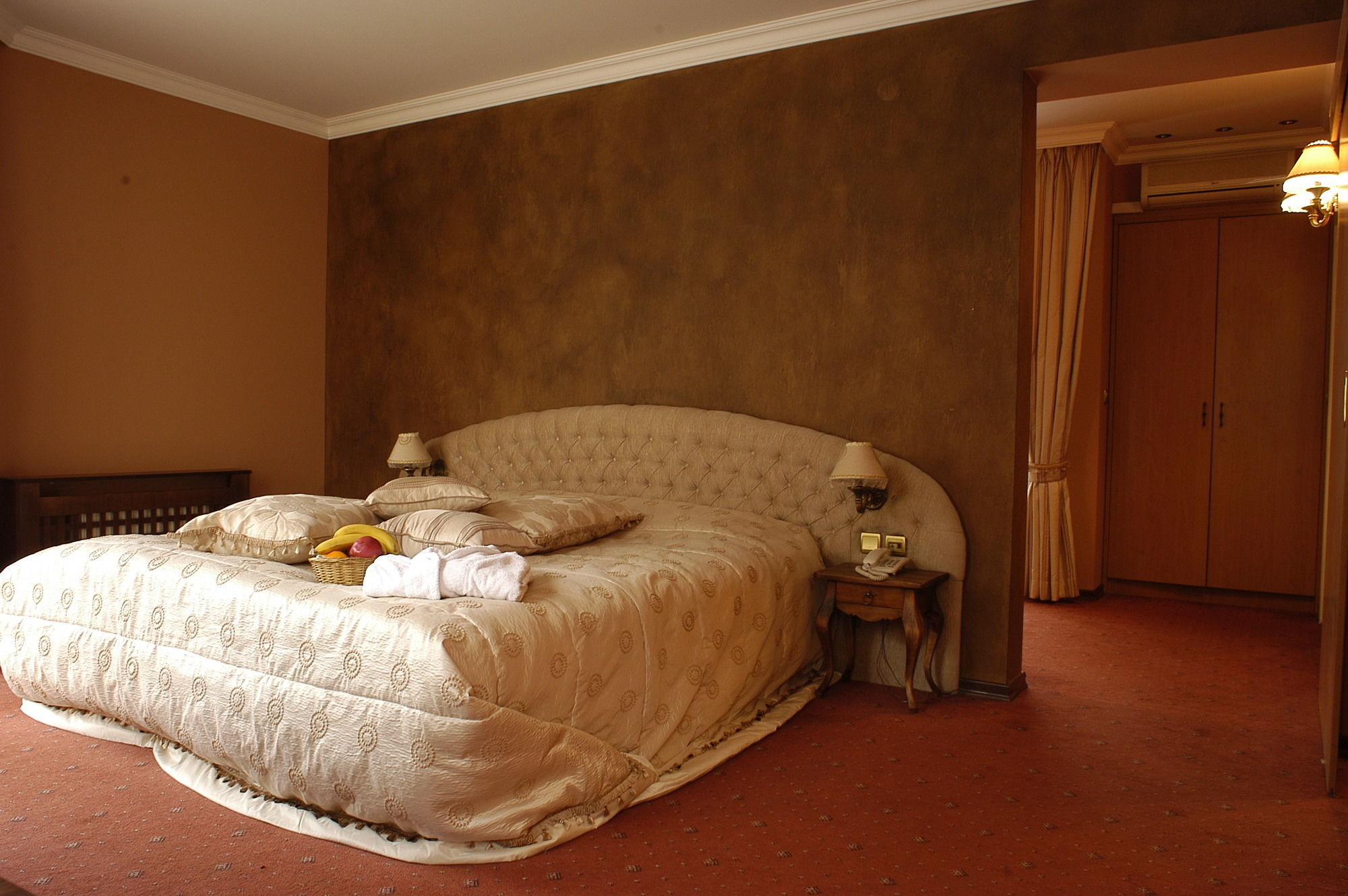 Фото Meg Lozenetz Hotel