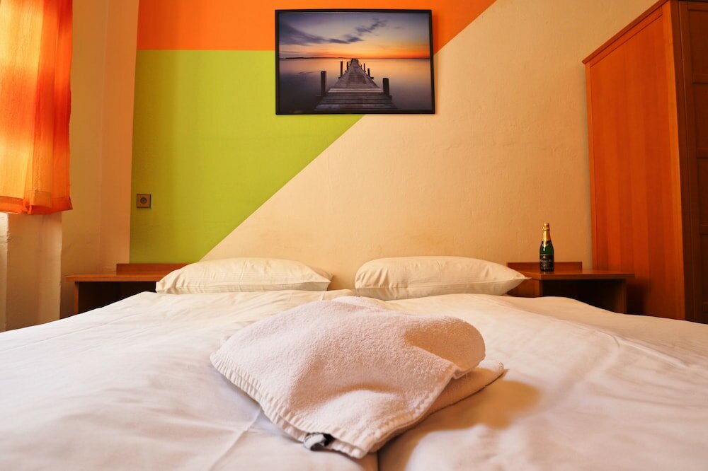 Фото A Plus Hostel  Centrum