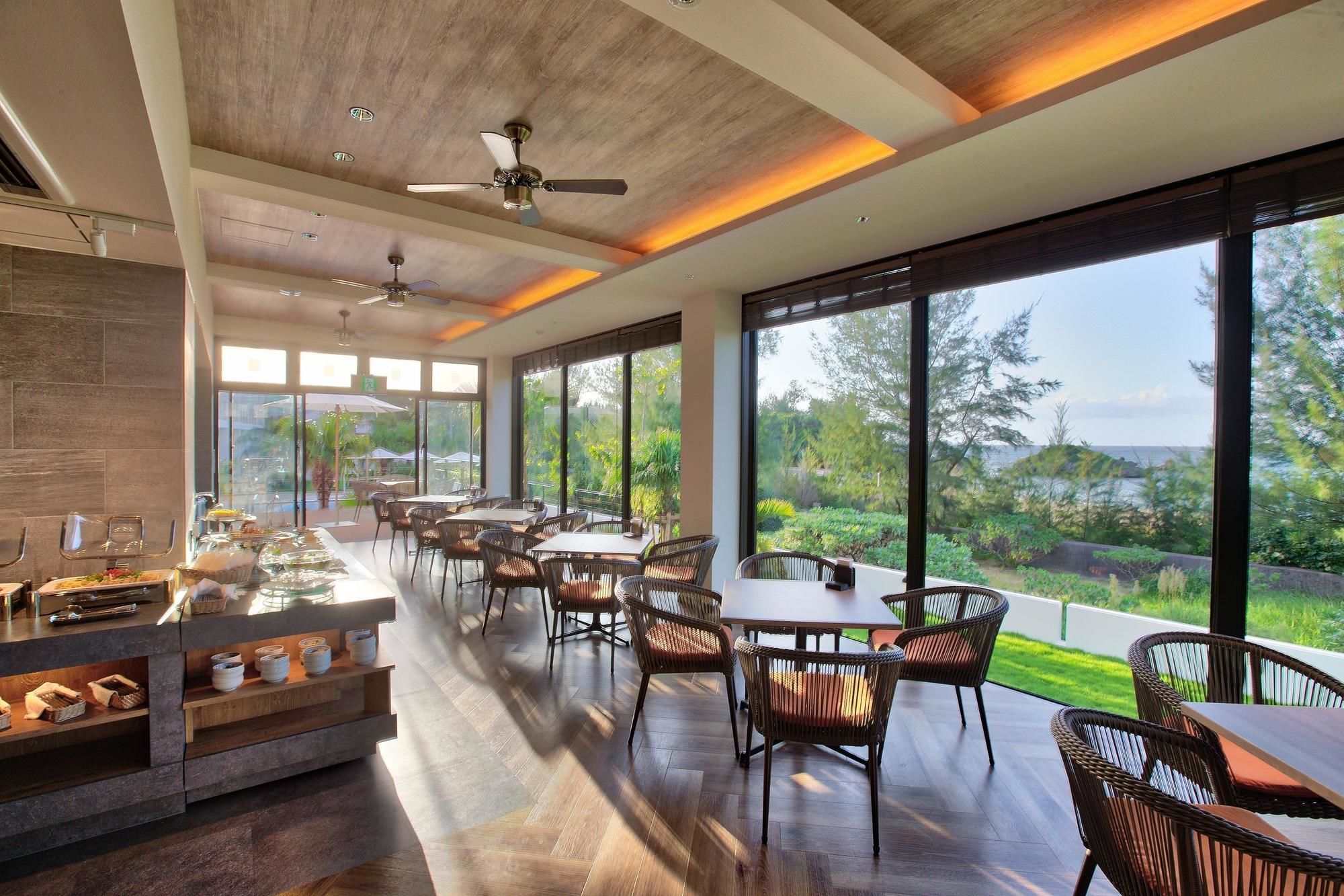 Фото Best Western Okinawa Onna Beach