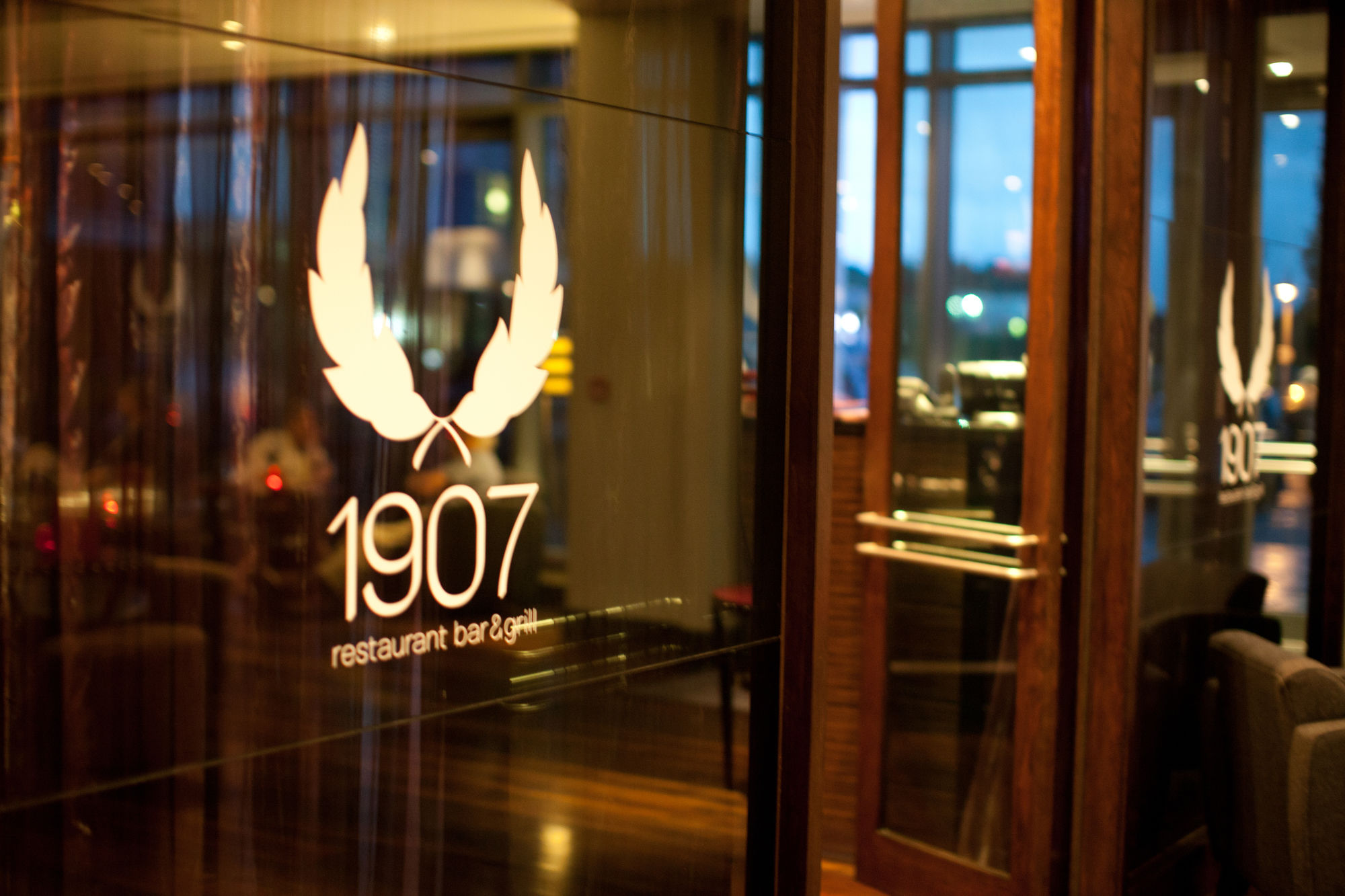 Фото Brooklands Hotel