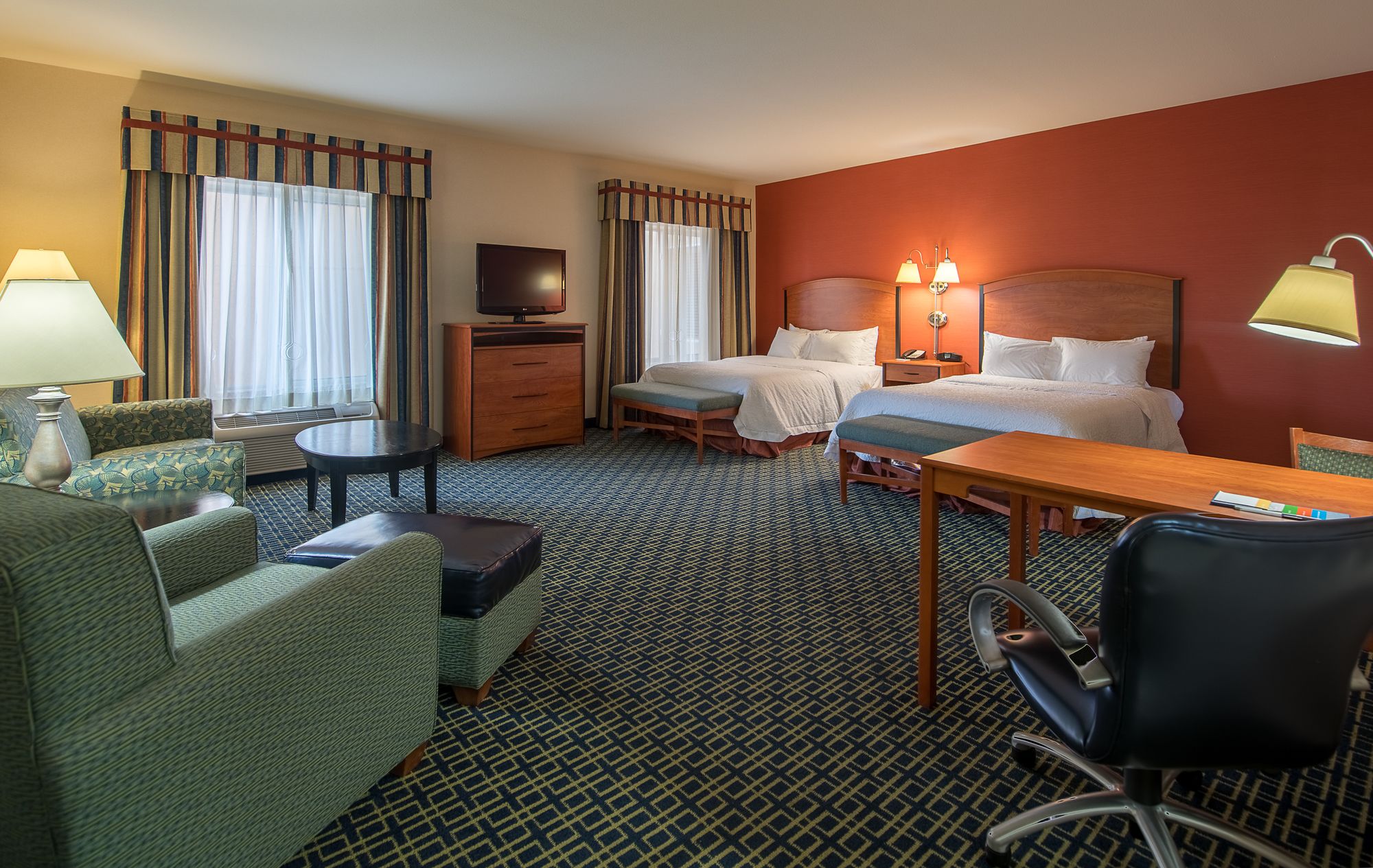 Фото Hampton Inn & Suites Ridgecrest