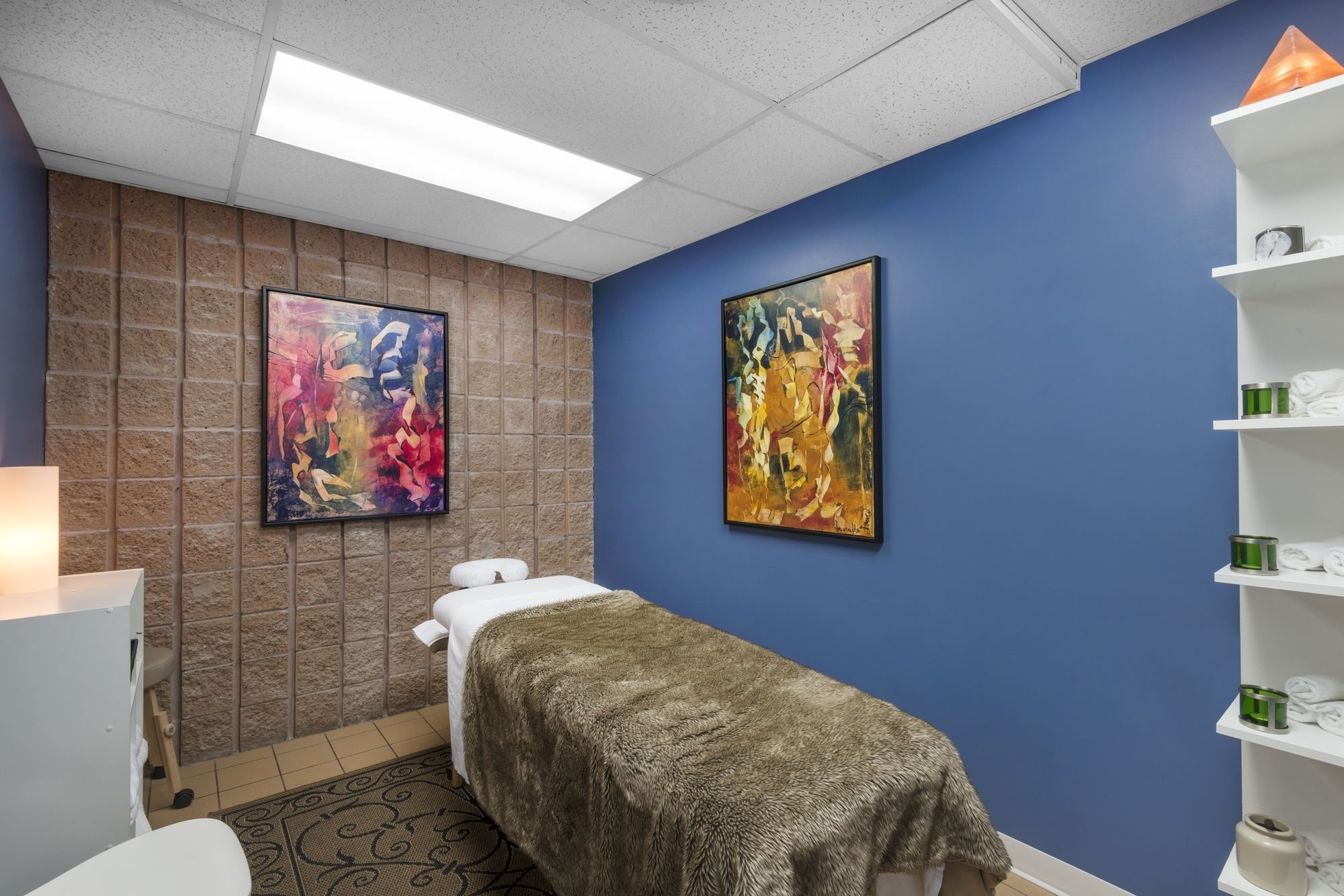 Фото Ramada Plaza by Wyndham Gatineau/Manoir du Casino