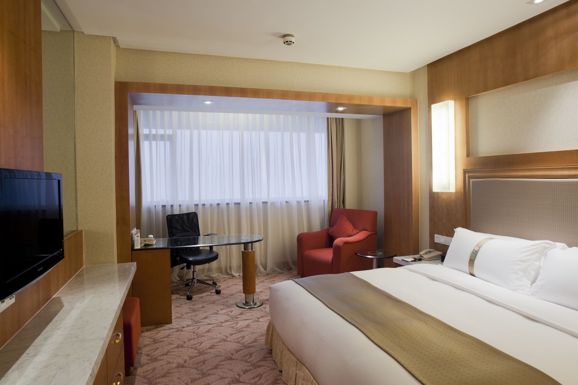 Фото Holiday Inn Hangzhou City Center