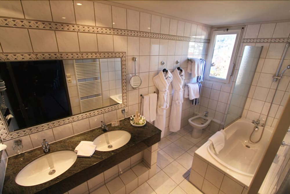 Фото Le Grand Hôtel & SPA et son Chalet