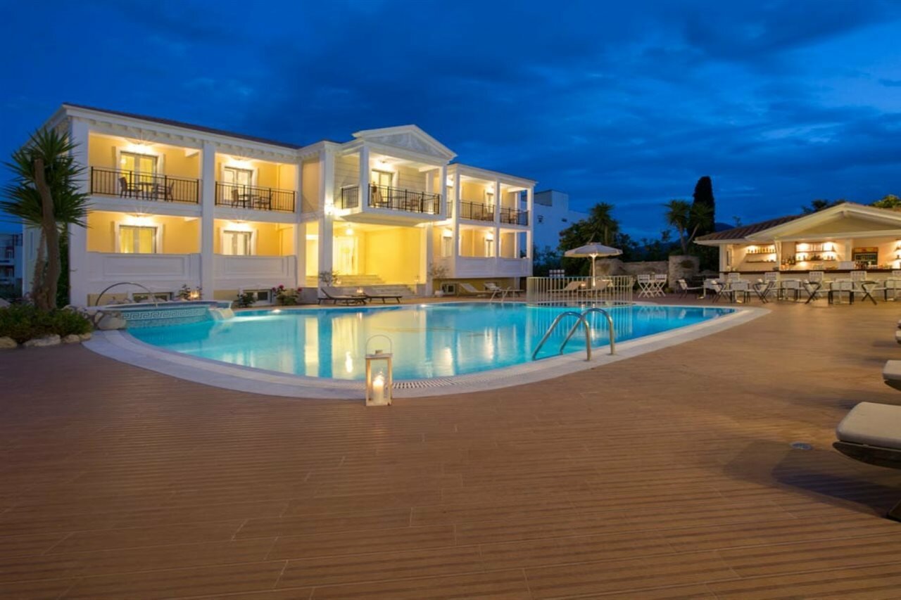 Фото Royal Nidri Hotel & Apartments