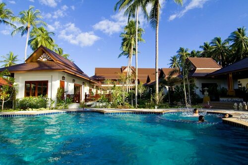 Гостиница Kanok Buri Resort в Провинции Сураттани