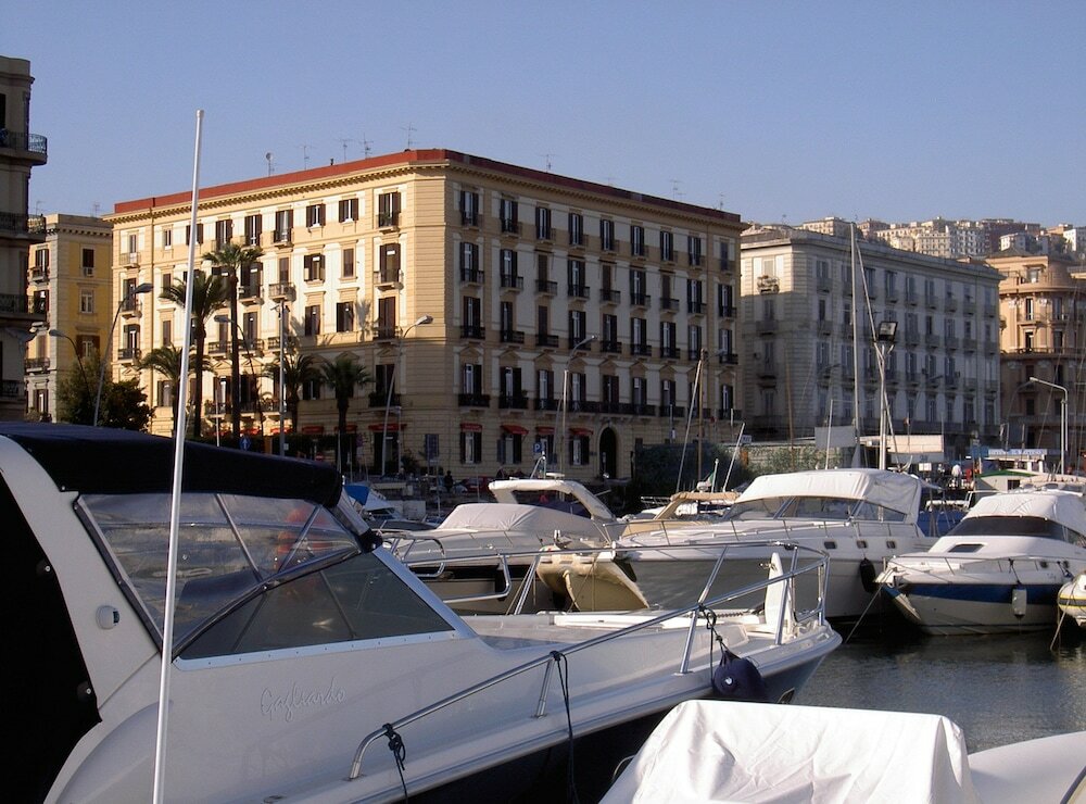 Фото Caracciolo 10