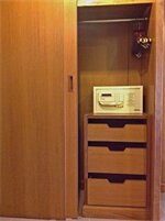 Фото Dynasty Inn Hotel