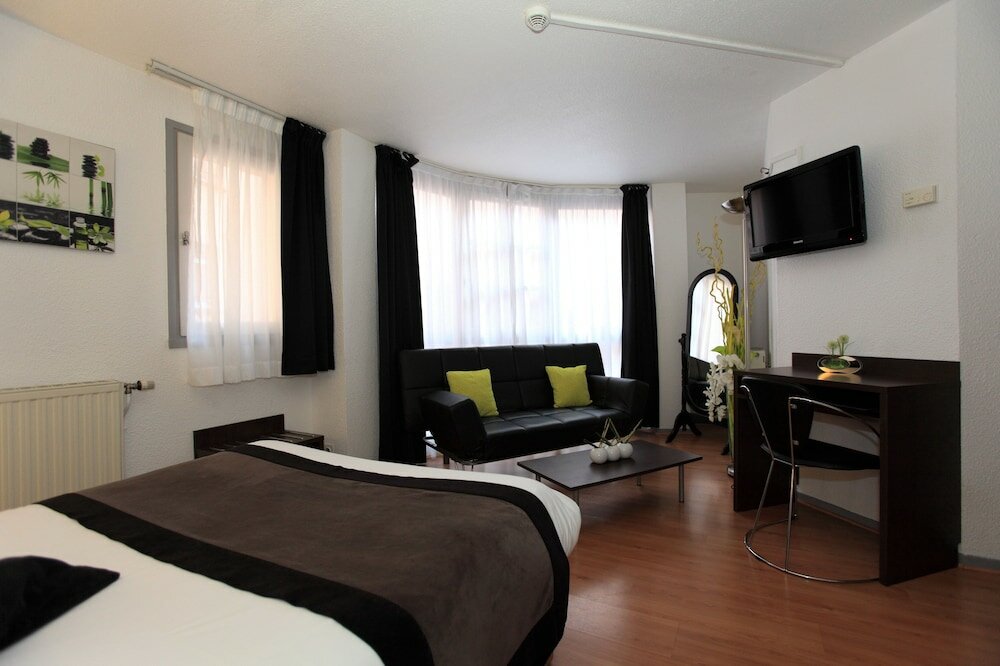 Фото отеля 3