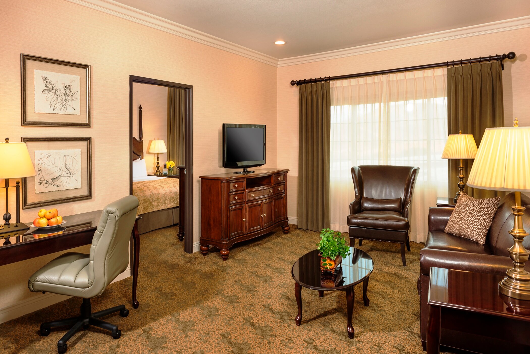 Фото Ayres Suites Diamond Bar