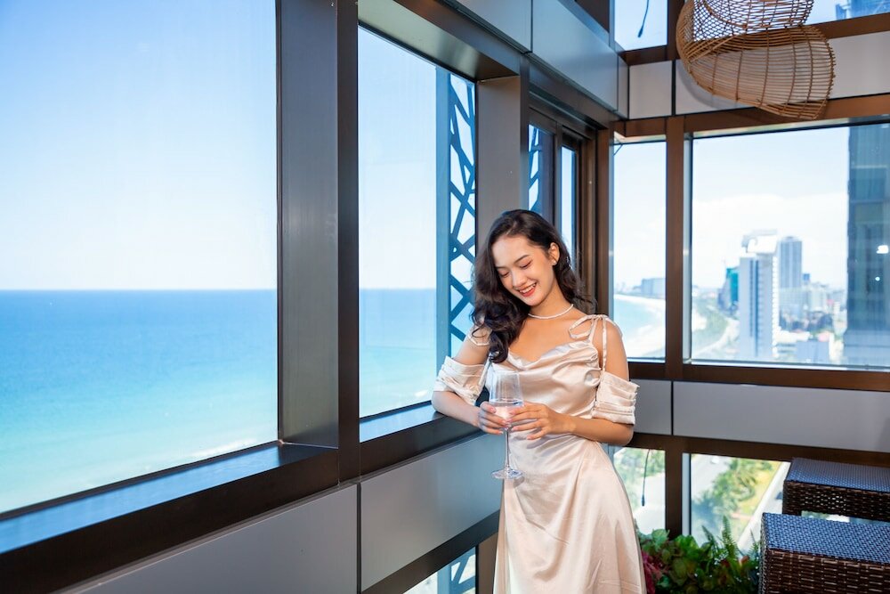 Фото Mandila Beach Hotel DaNang