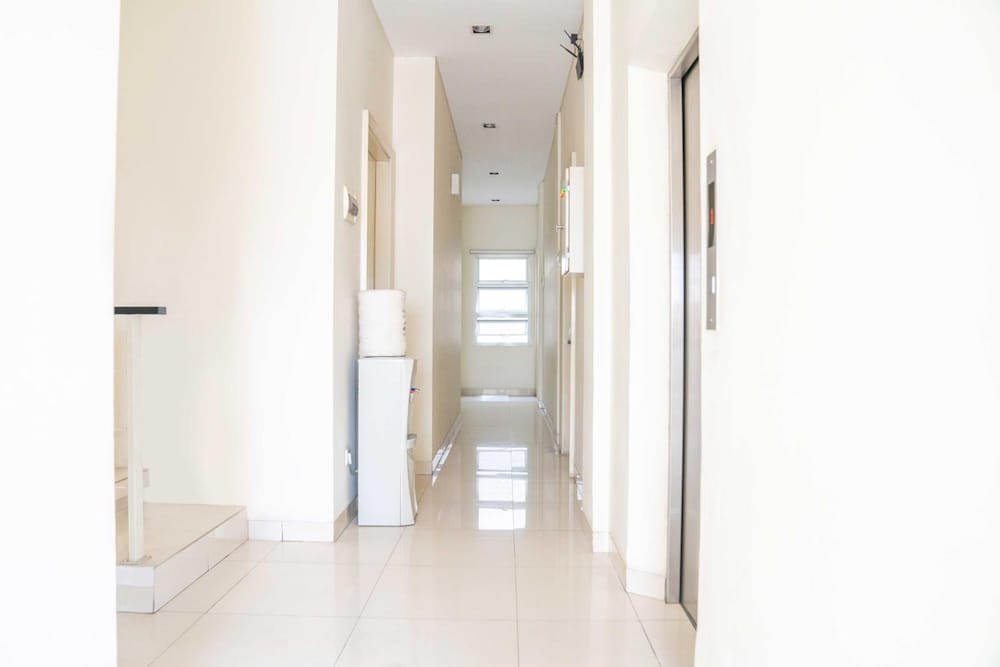 Фото LeGreen Suite Gatot Subroto