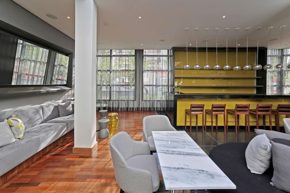 Фото Nh Curitiba The Five