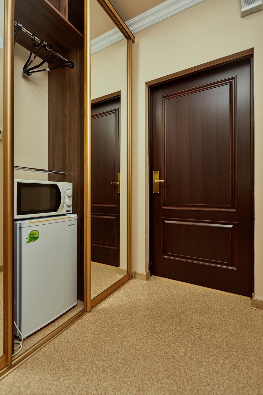 Фото Красная