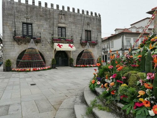 Гостиница Al Ferros em Viana do Castelo в Виана-ду-Каштелу