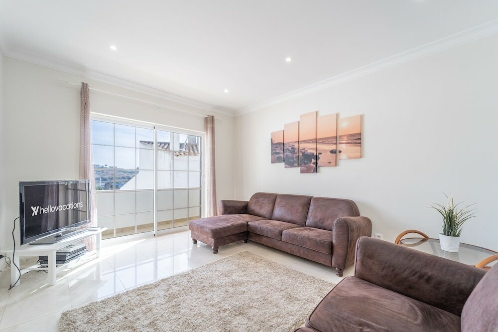 Фото Villa Lemos by HelloVacations