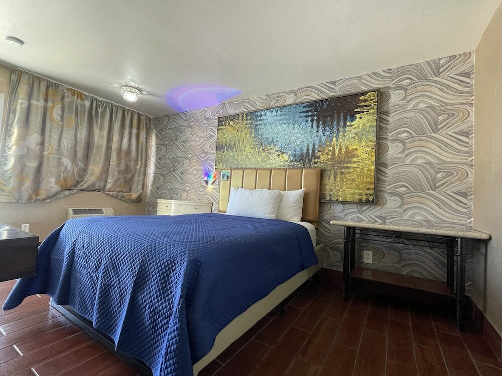 Фото Crown Motel