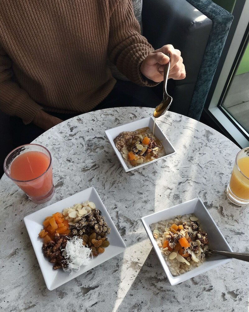 Фото Hyatt Place Glendale Los Angeles