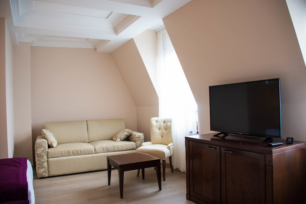 Фото Xenon Hotel