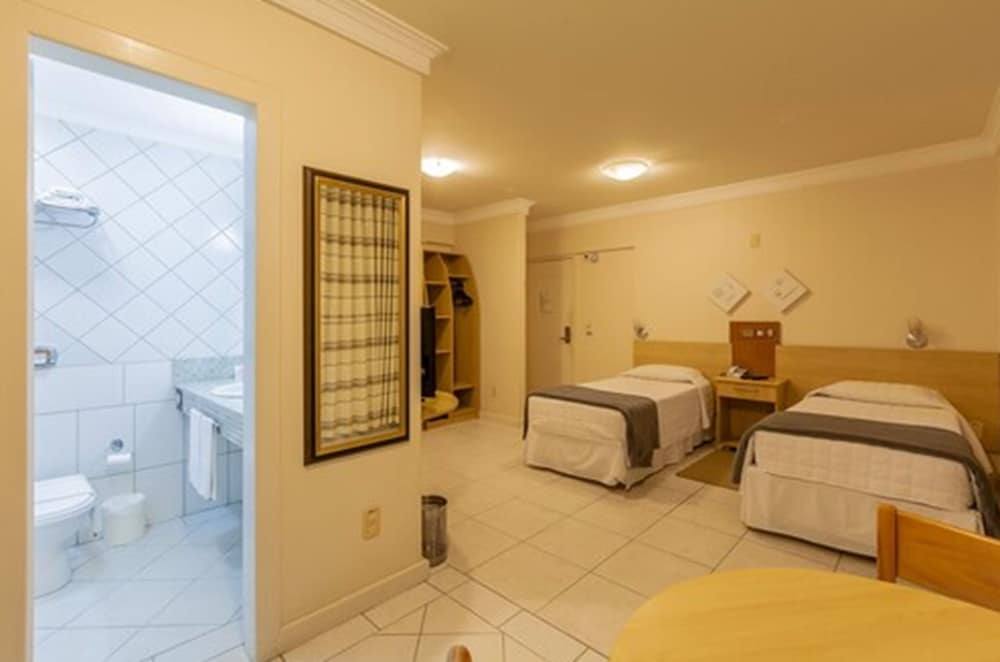 Фото Tri Hotel Executive Criciúma