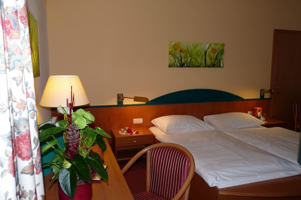 Фото Parkhotel zur Klause
