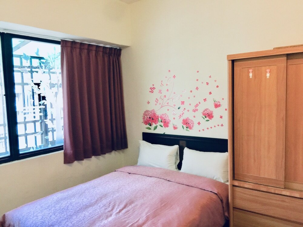 Фото One Plus One Hotel